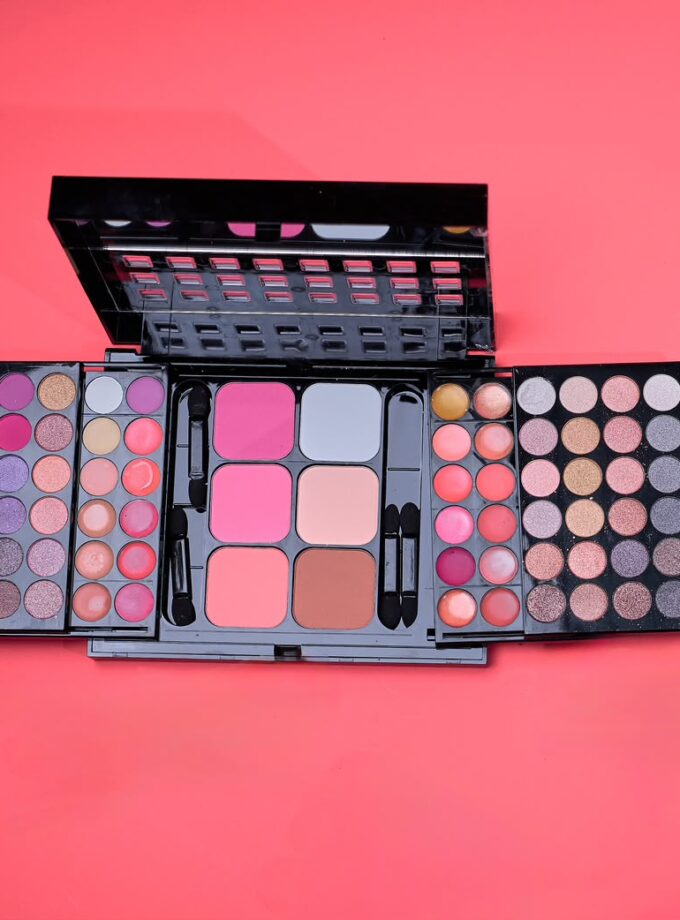 78 Color Pallet and Highlighter kit